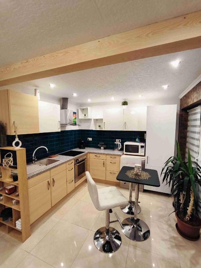 Baky House Daire Balatonlelle Dış mekan fotoğraf
